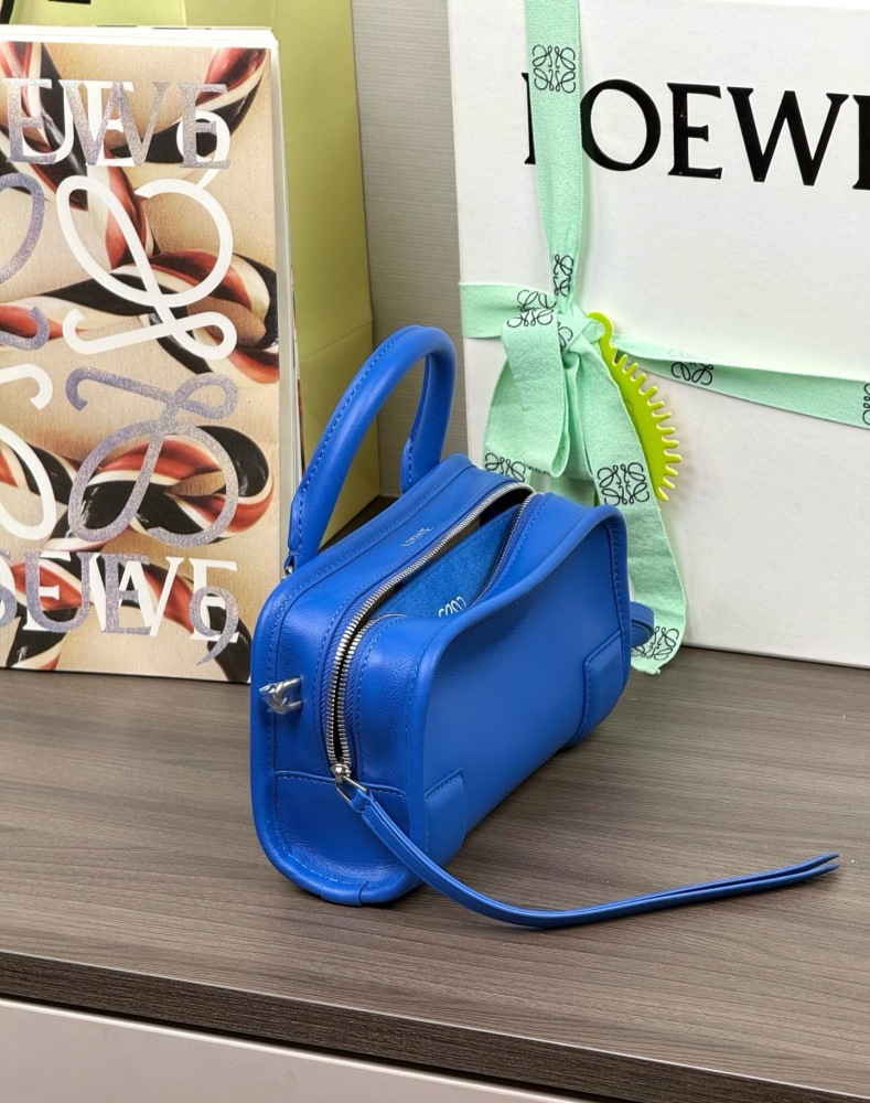 五金件細節 LOEWEMini 柔軟牛皮革 Amazona 180 手袋 頂級復刻