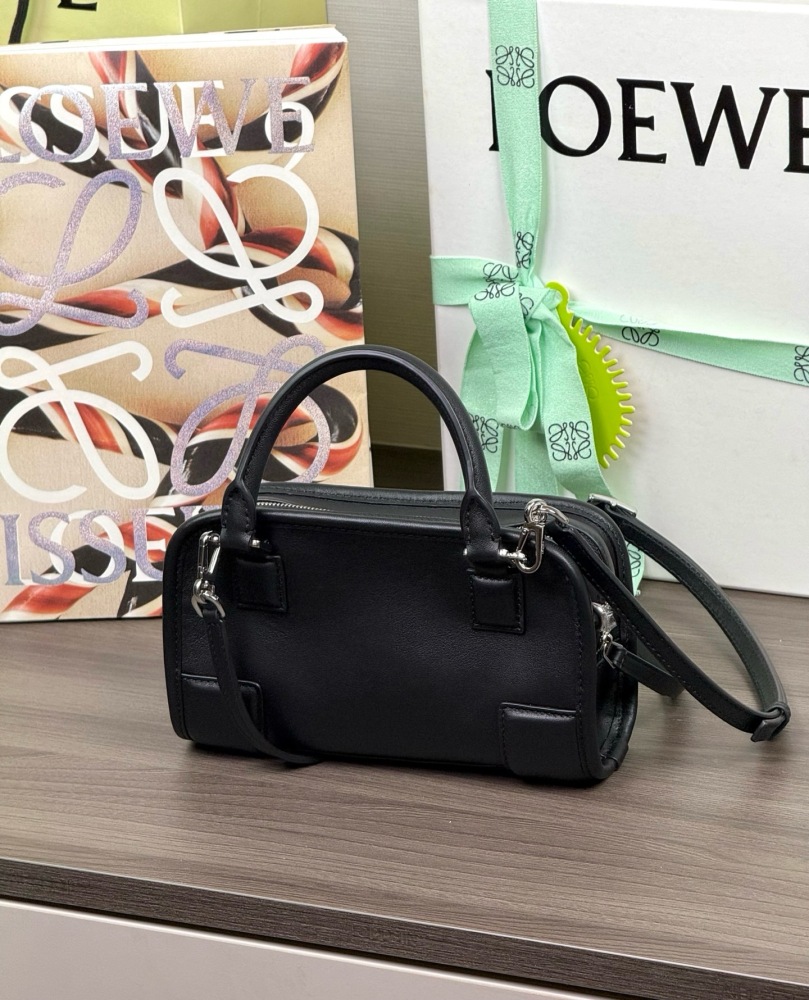 五金件細節 LOEWEMini 柔軟牛皮革 Amazona 180 手袋 頂級復刻