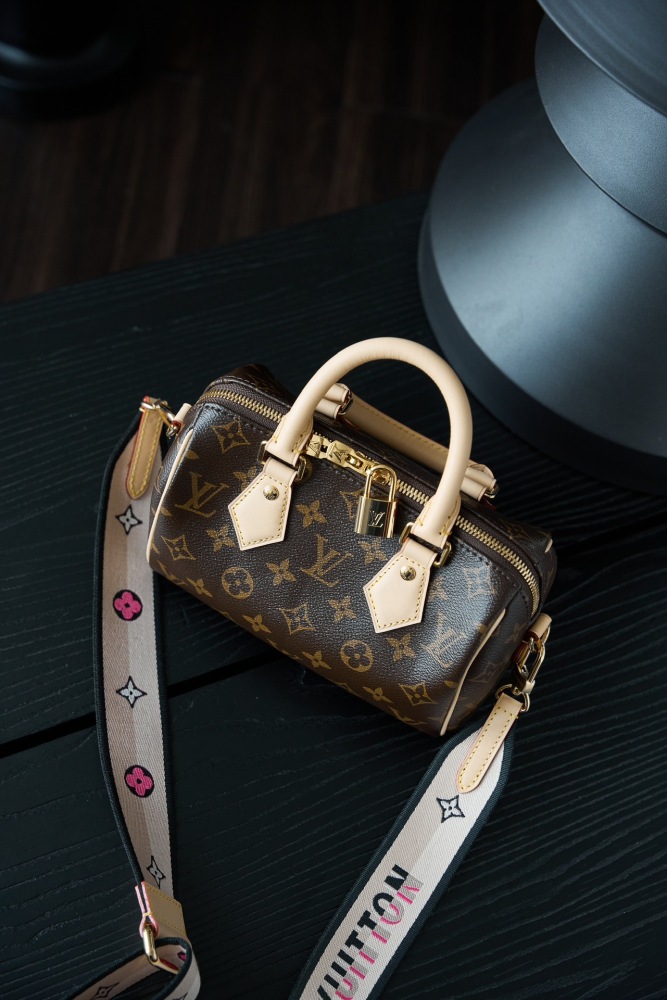 五金件細節 LV M46234 SPEEDY 手袋 頂級復刻