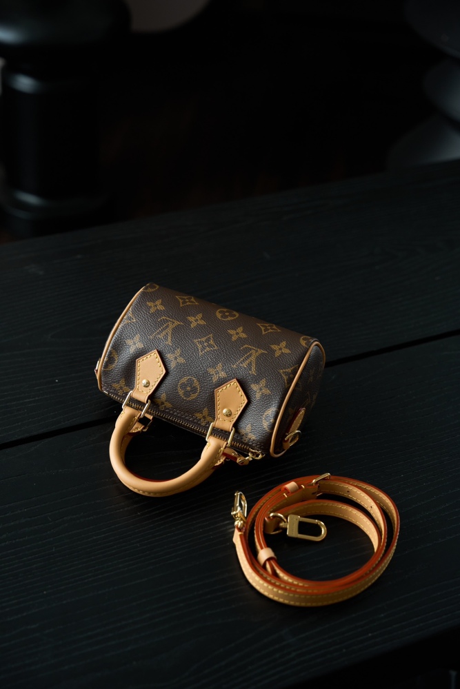 五金件細節 LV M81085 SPEEDY 小號手袋 頂級復刻