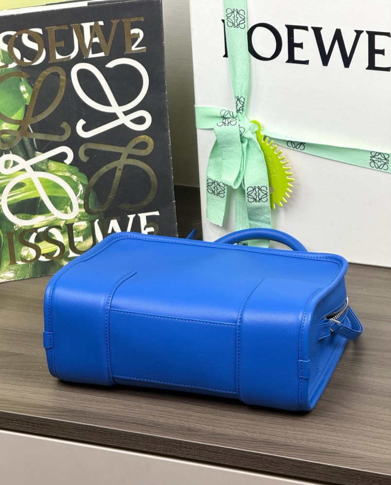 LOEWE Logo特寫 LOEWE小號柔軟牛皮革 Amazona 180 手袋 頂級復刻