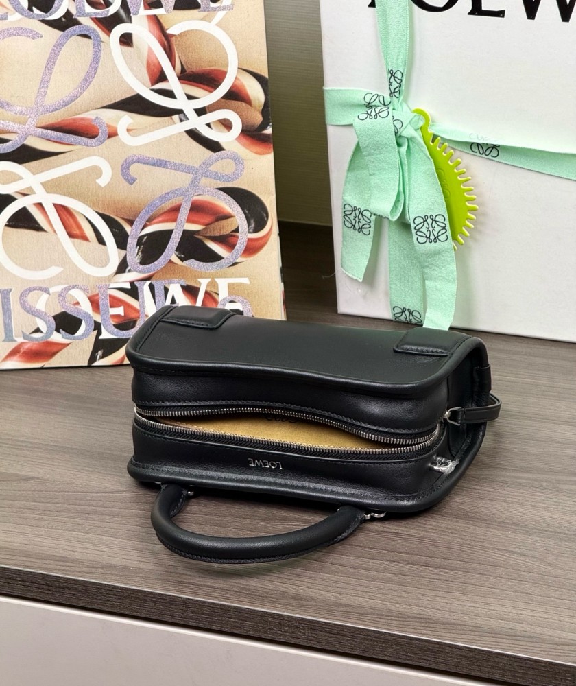 LOEWE Logo特寫 LOEWEMini 柔軟牛皮革 Amazona 180 手袋 頂級復刻