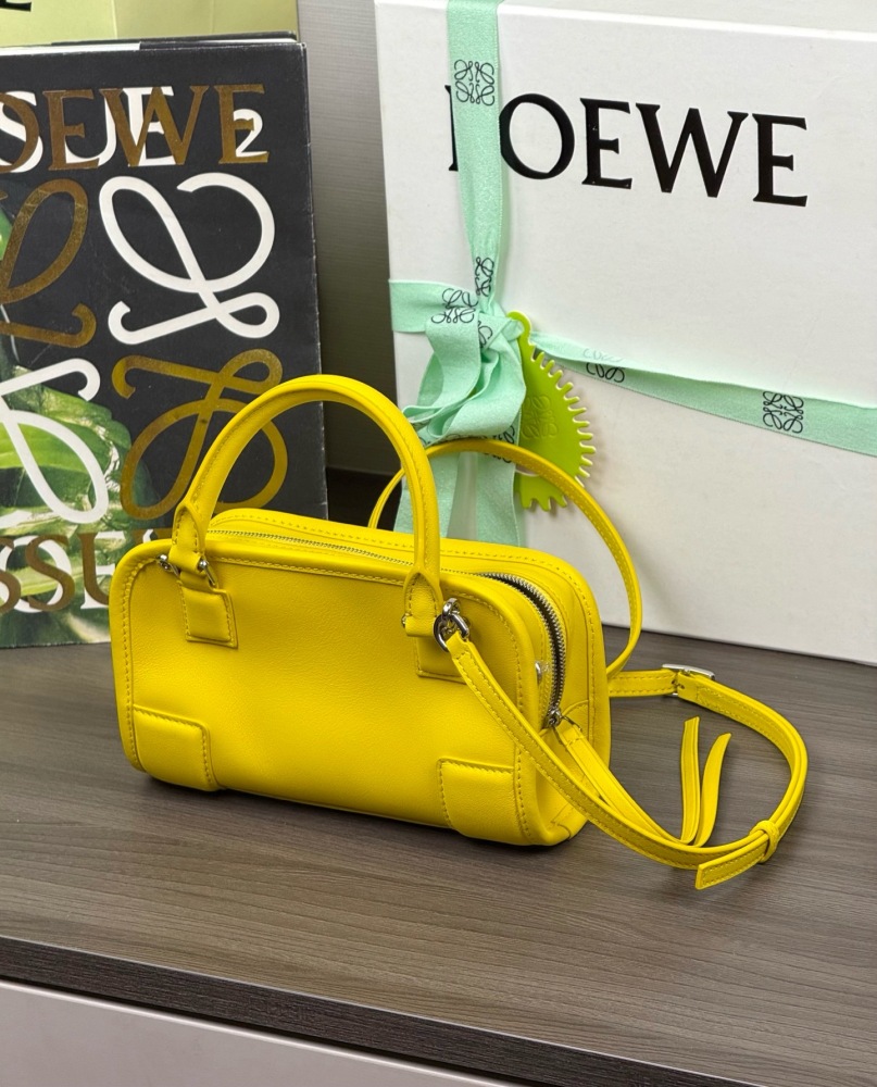 LOEWE Logo特寫 LOEWEMini 柔軟麂皮 Amazona 180 手袋 頂級復刻