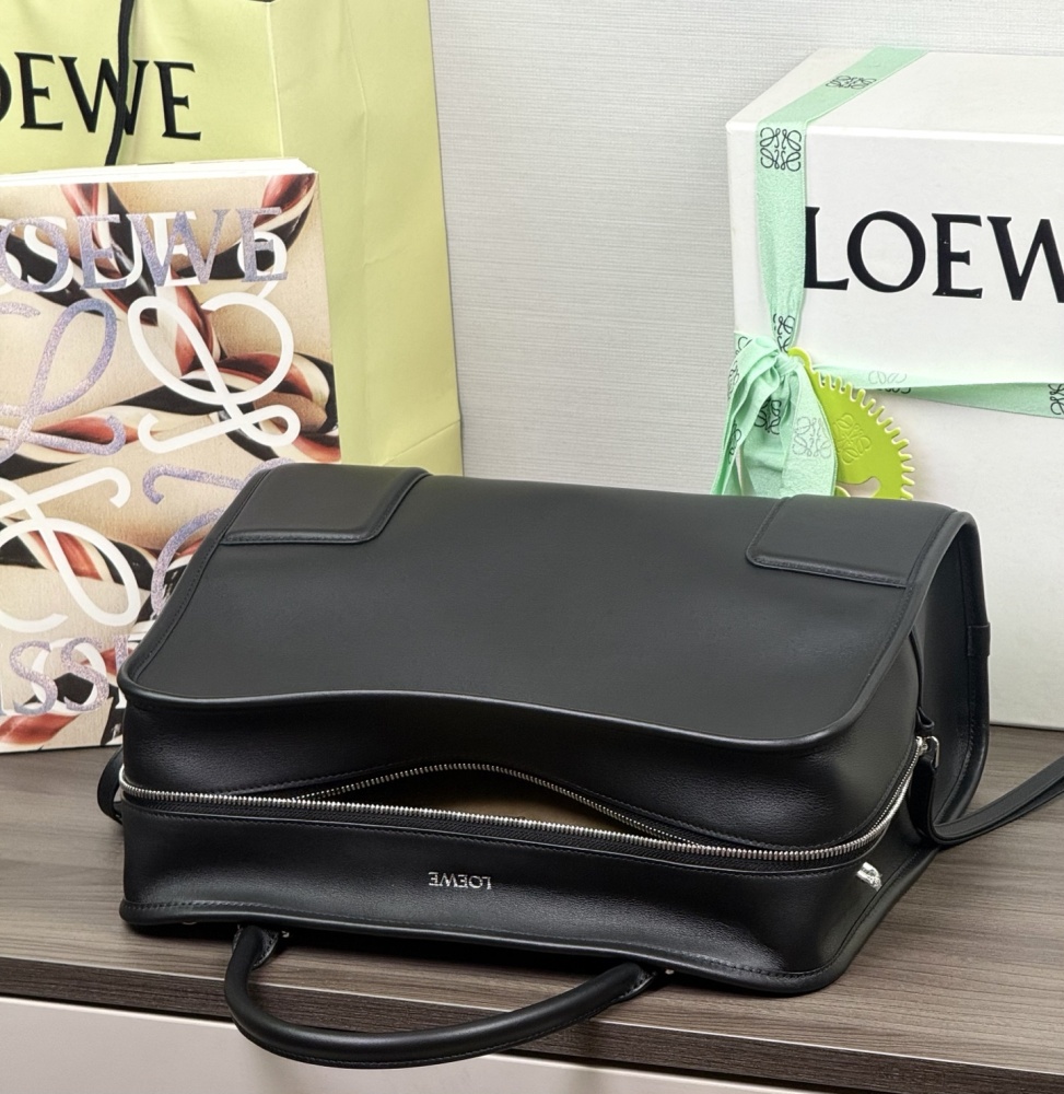 搭配示範 LOEWE手袋 頂級復刻