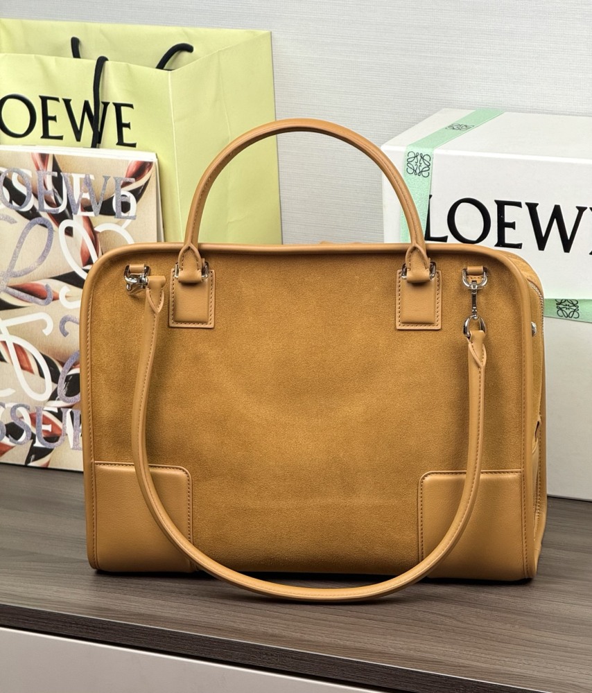 LOEWE Logo特寫 LOEWE大号 Amazona 180 绒面革手袋 頂級復刻