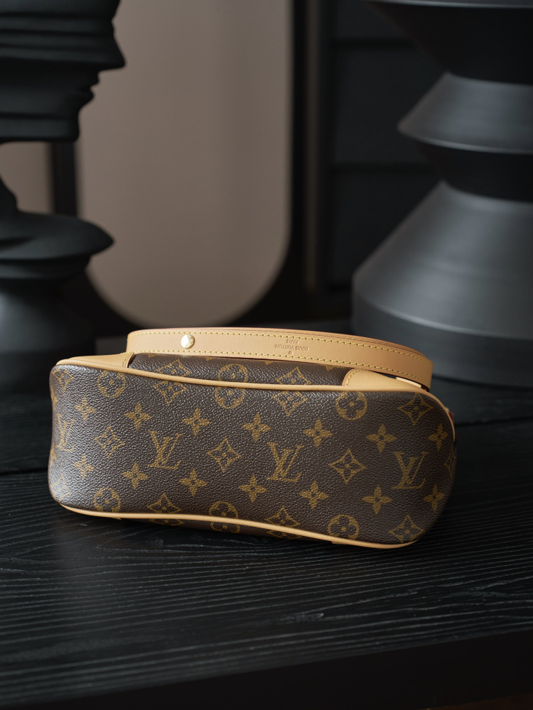 LV Logo特寫 LV M45832 BOULOGNE 小號手袋 頂級復刻