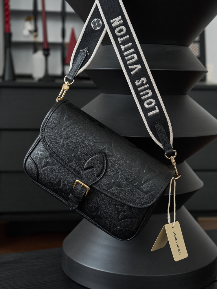 LV Logo特寫 LV M46386 DIANE 手袋 頂級復刻