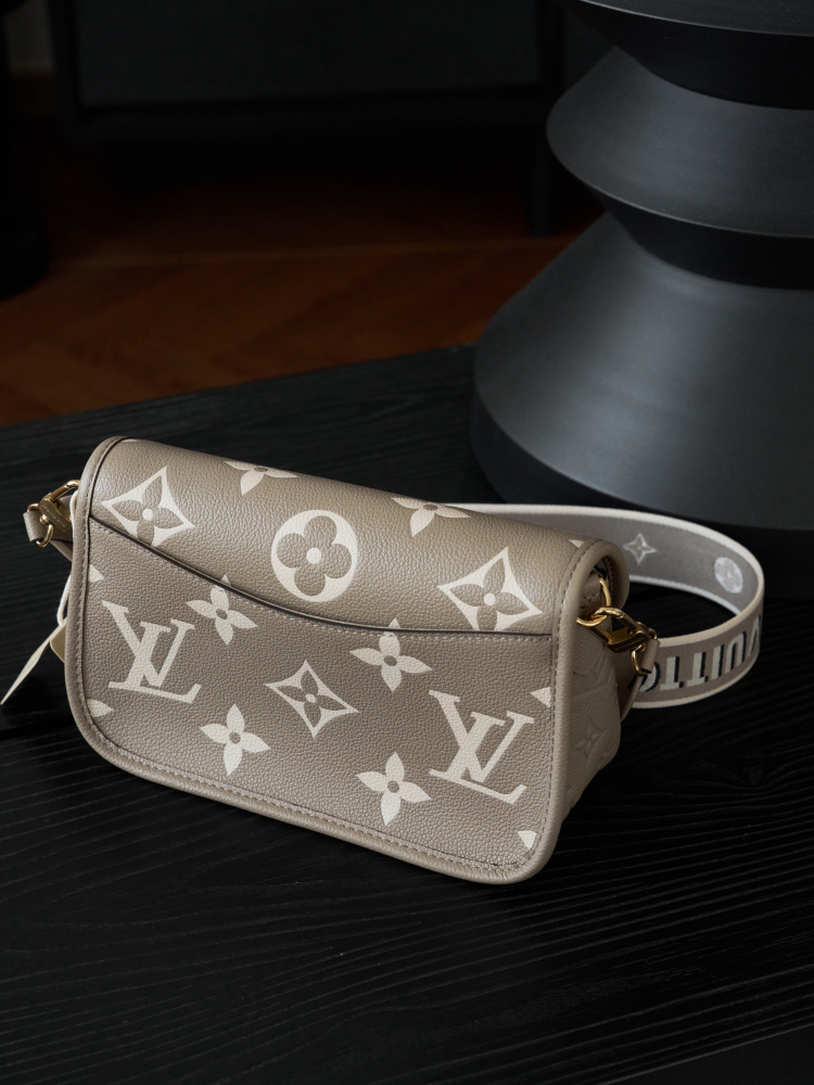LV Logo特寫 LV M46583 DIANE 手袋 頂級復刻