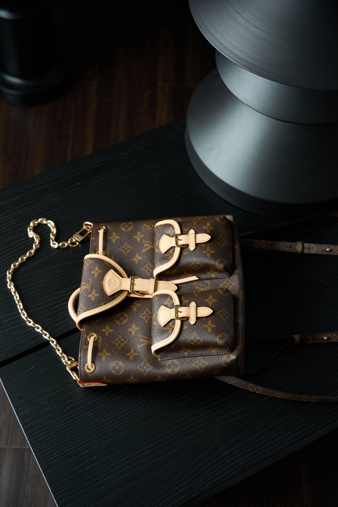 LV Logo特寫 LV M46932 小號手袋 頂級復刻