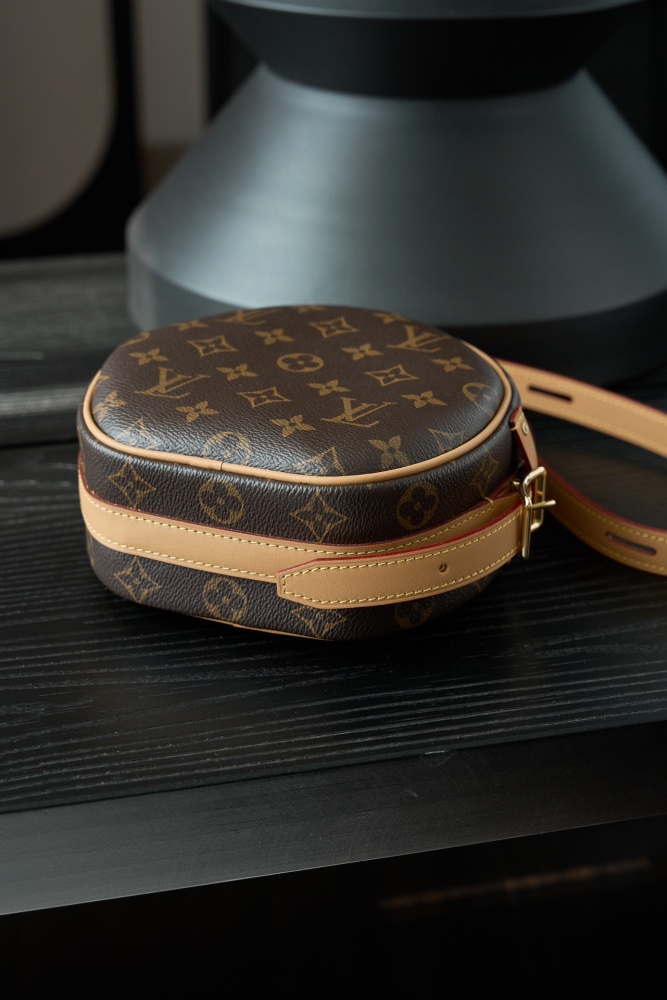 LV Logo特寫 LV M45578 手袋 頂級復刻