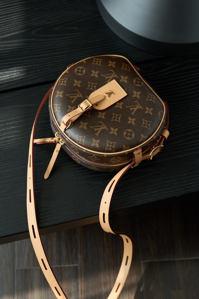 LV Logo特寫 LV M45647 手袋 頂級復刻