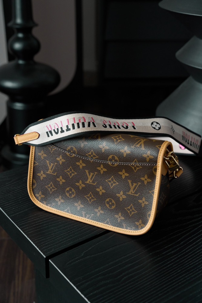 LV Logo特寫 LV M45985 DIANE 手袋 頂級復刻