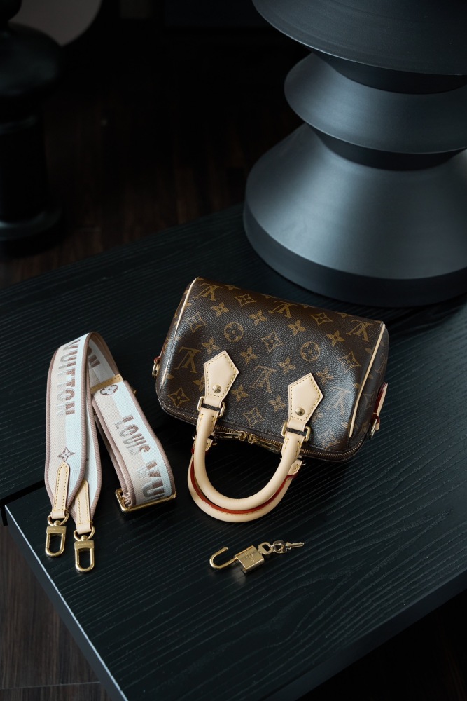 LV Logo特寫 LV M46222 SPEEDY 手袋 頂級復刻