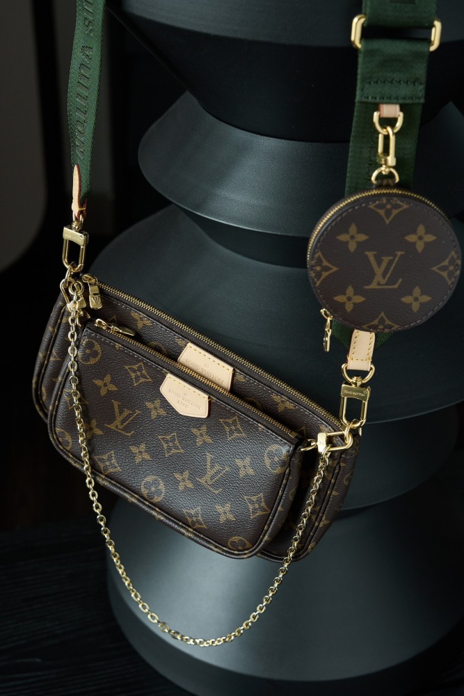 LV Logo特寫 LV M44813 POCHETTE 手袋 頂級復刻