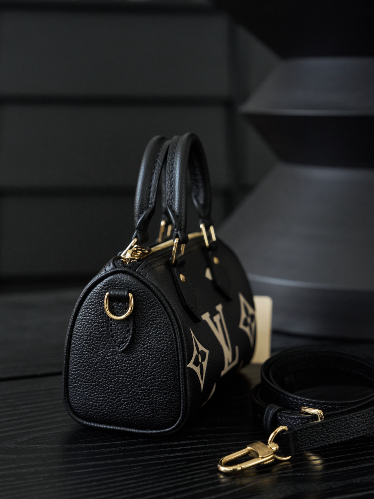 LV Logo特寫 LV M81456 SPEEDY 手袋 頂級復刻