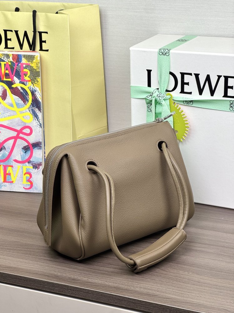 肩帶/手把細節 LOEWE小號柔軟牛皮革 Amazona 180 手袋 頂級復刻
