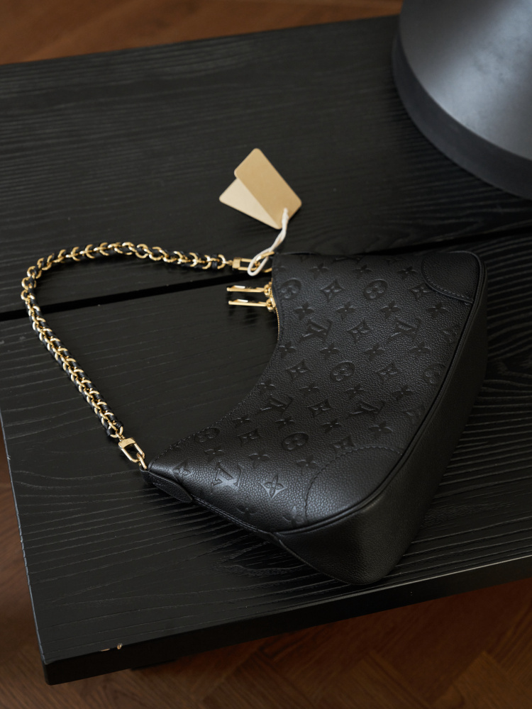 LV Logo特寫 LV M12930 BOULOGNE 小號手袋 頂級復刻