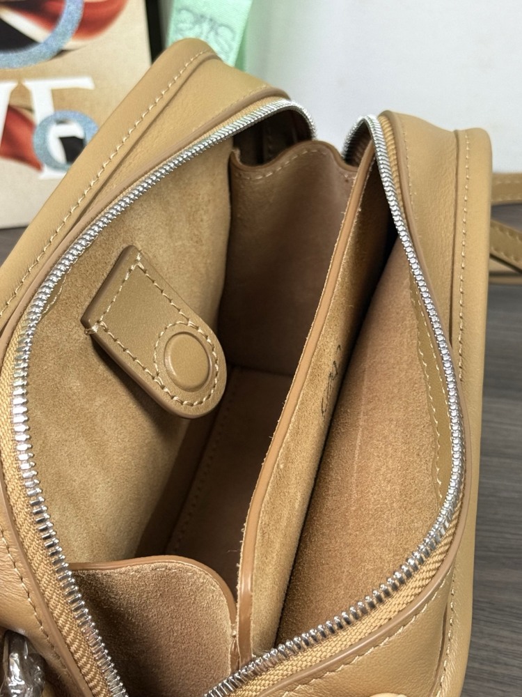 搭配示範 LOEWE手袋 頂級復刻