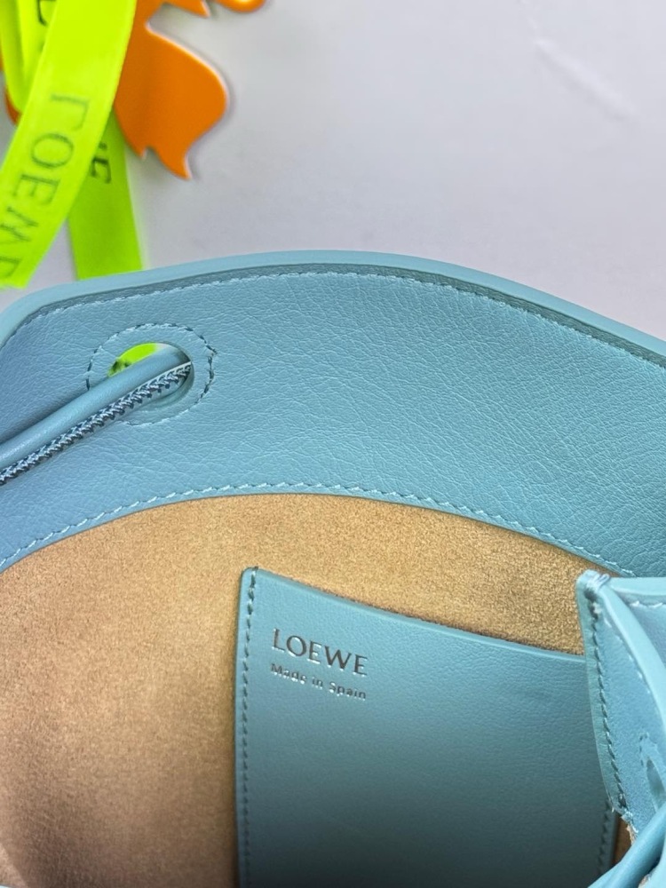 搭配示範 LOEWE手袋 頂級復刻