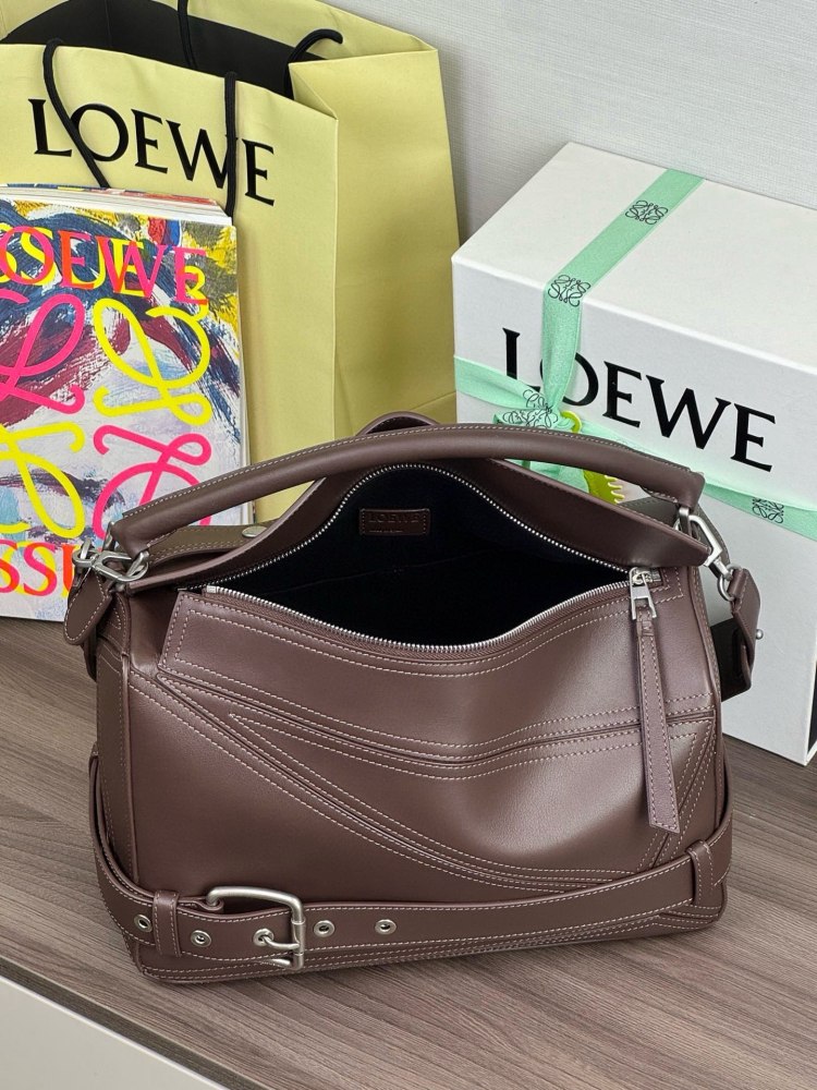 LOEWE Logo特寫 LOEWEPuzzle Biker 机车包 頂級復刻