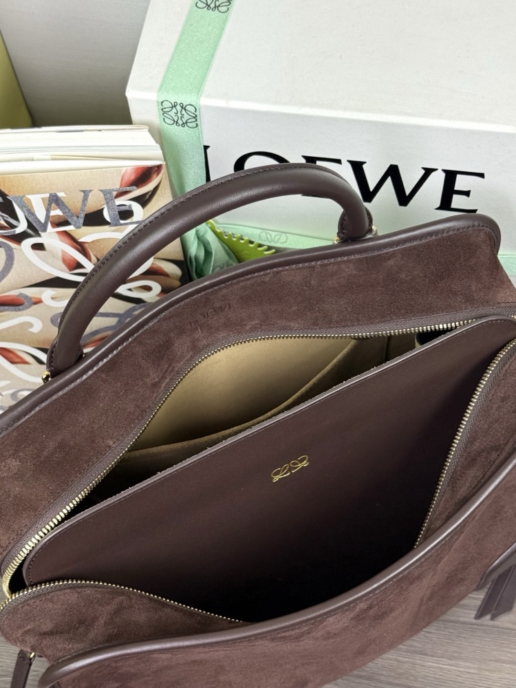 搭配示範 LOEWE手袋 頂級復刻