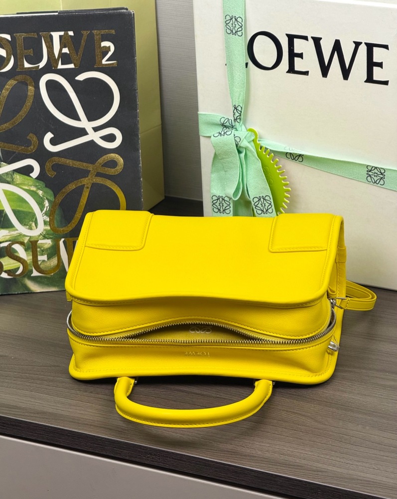 搭配示範 LOEWE手袋 頂級復刻