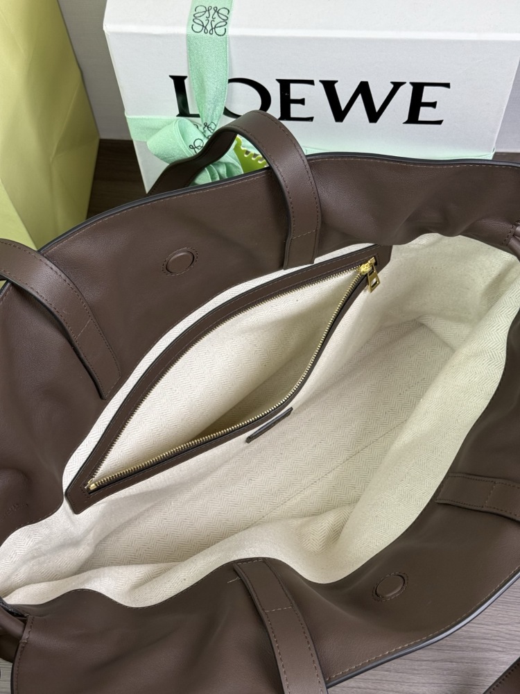 搭配示範 LOEWE手袋 頂級復刻