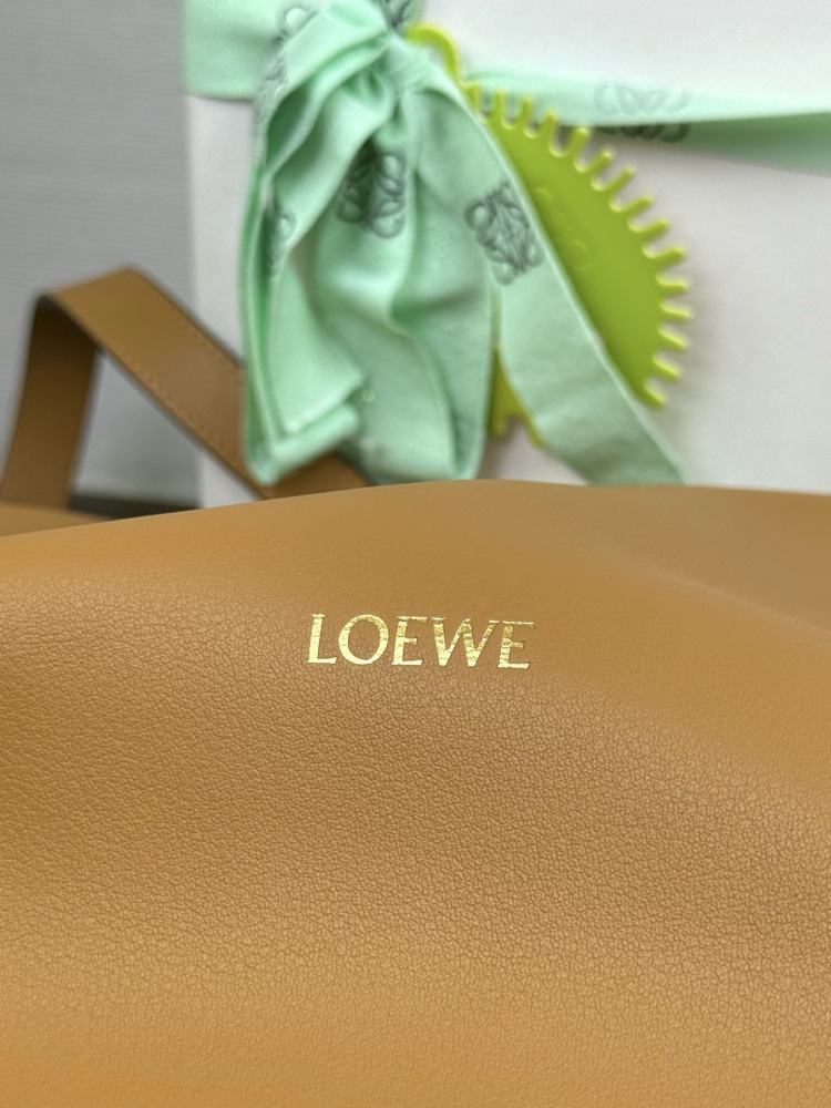 搭配示範 LOEWE手袋 頂級復刻