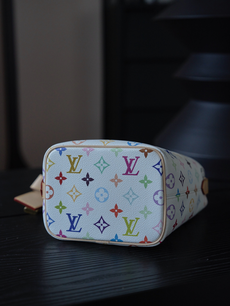 LV Logo特寫 LV M13089 手袋 頂級復刻