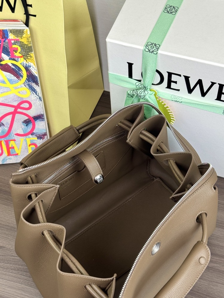 LOEWE中号 Madrid 灰褐色柔软牛皮革手袋第1角度展示 頂級復刻品質