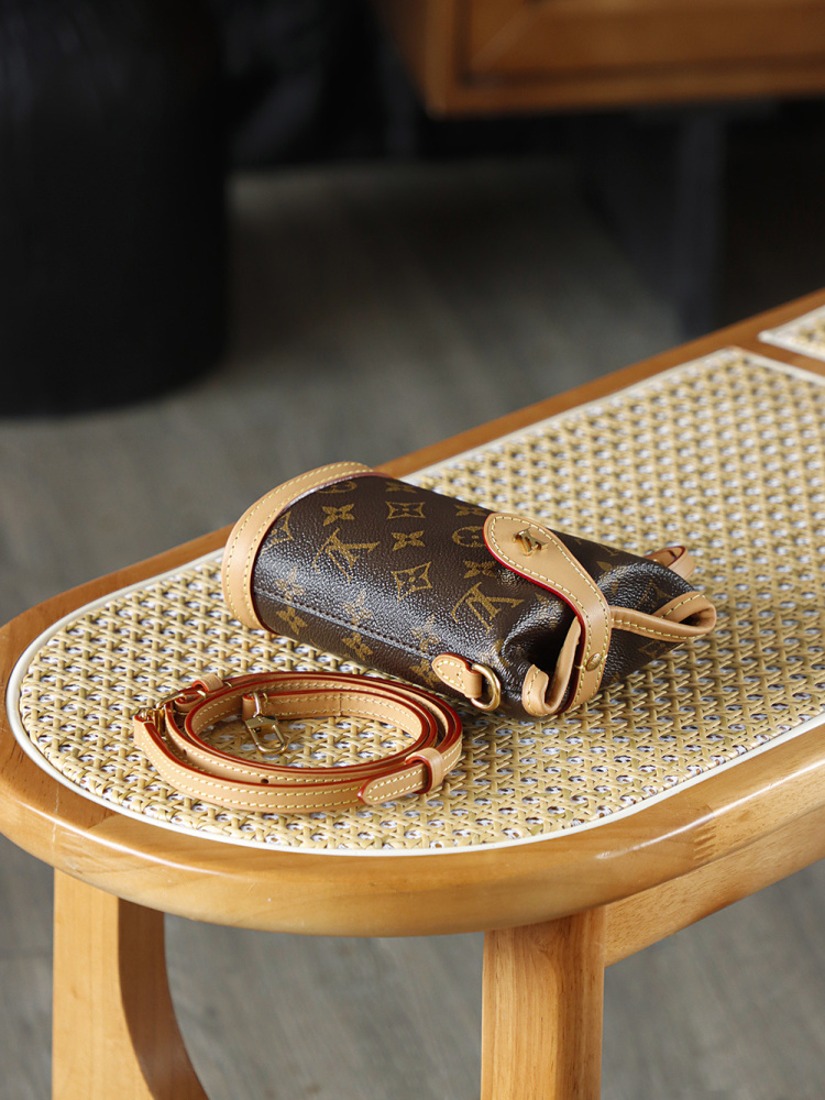 LV M80874 手袋第1角度展示 頂級復刻品質