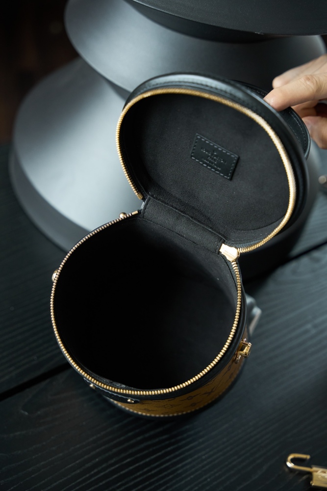LV M43986 手袋第1角度展示 頂級復刻品質