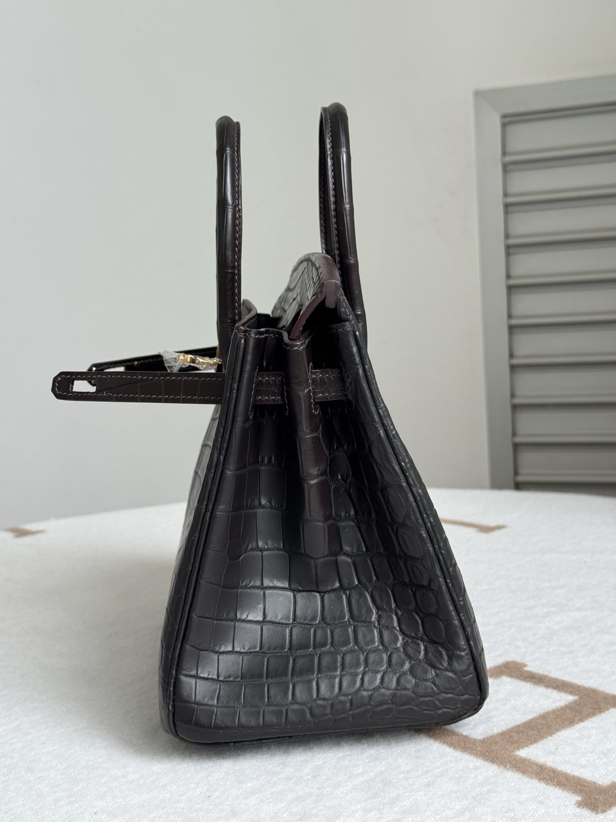 烏木色金扣 Birkin 25 側面