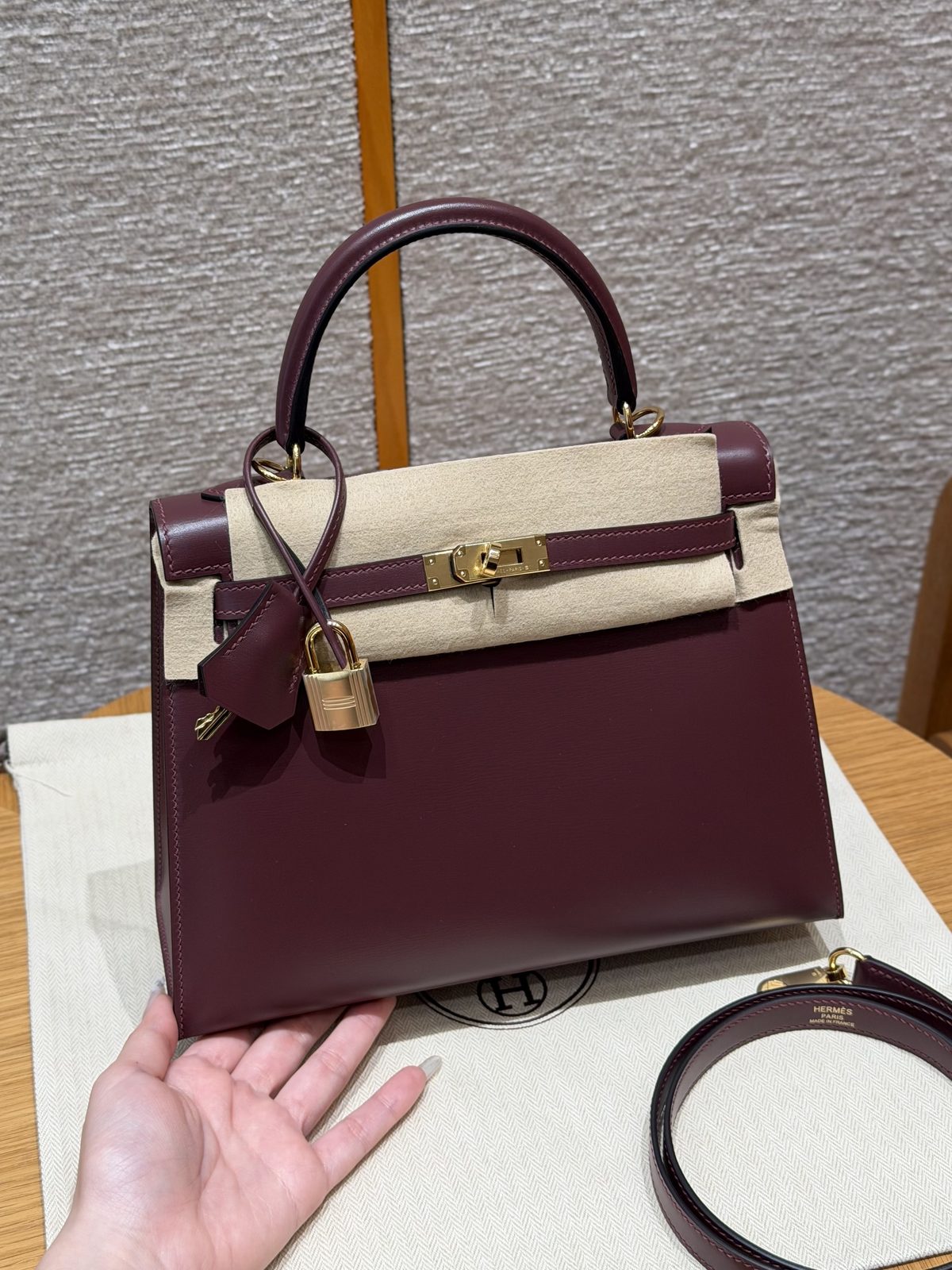 愛馬仕 Kelly 25 馬鞍紅 Sellier 正面