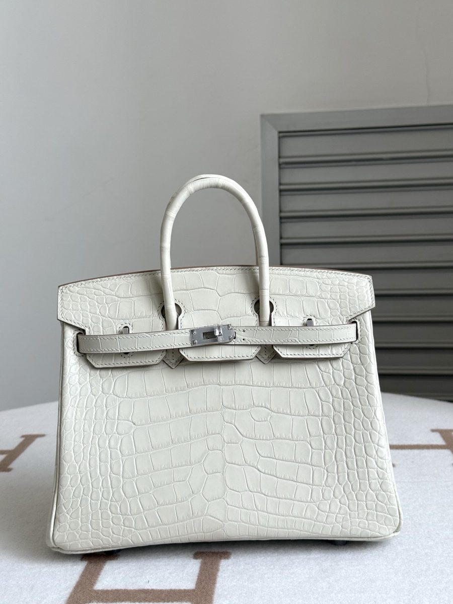 愛馬仕 Birkin 25 鉑金包 霧面美洲短吻鱷肚皮 奶油白 銀扣 手工版 1:1 頂級復刻