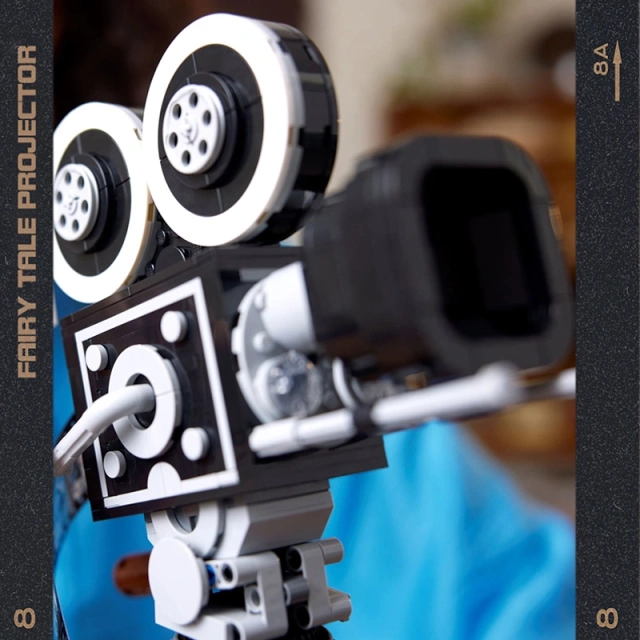 Camera model Creator Expert Custom 43230