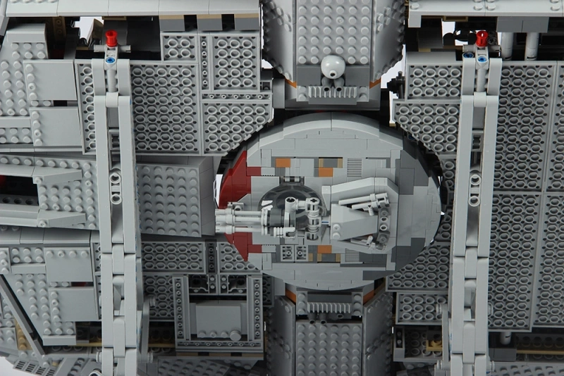 Millennium Falcon Star Wars Movie & Games Custom 75192