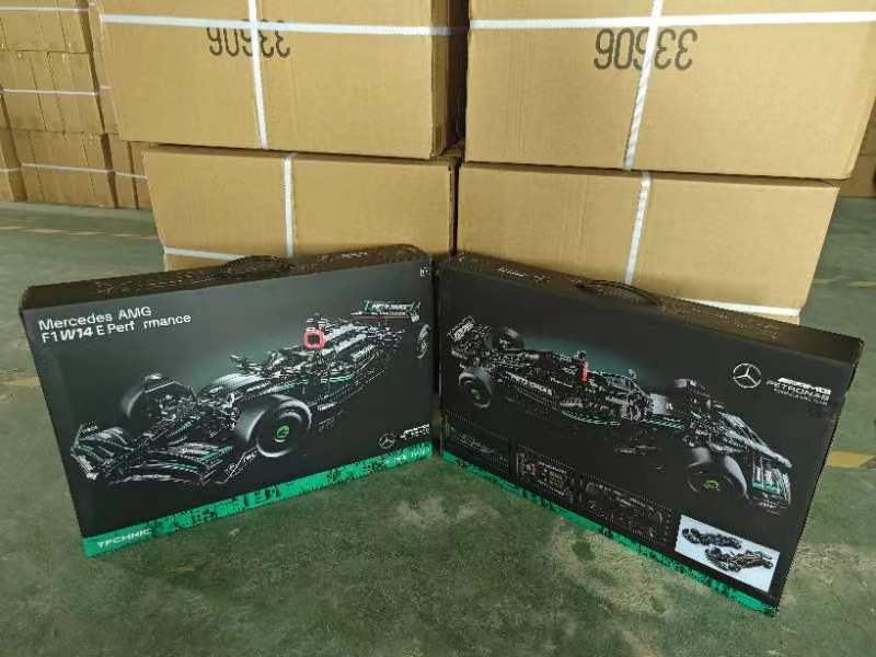 Mercedes-AMG F1 W14 E Performance Technic 42171