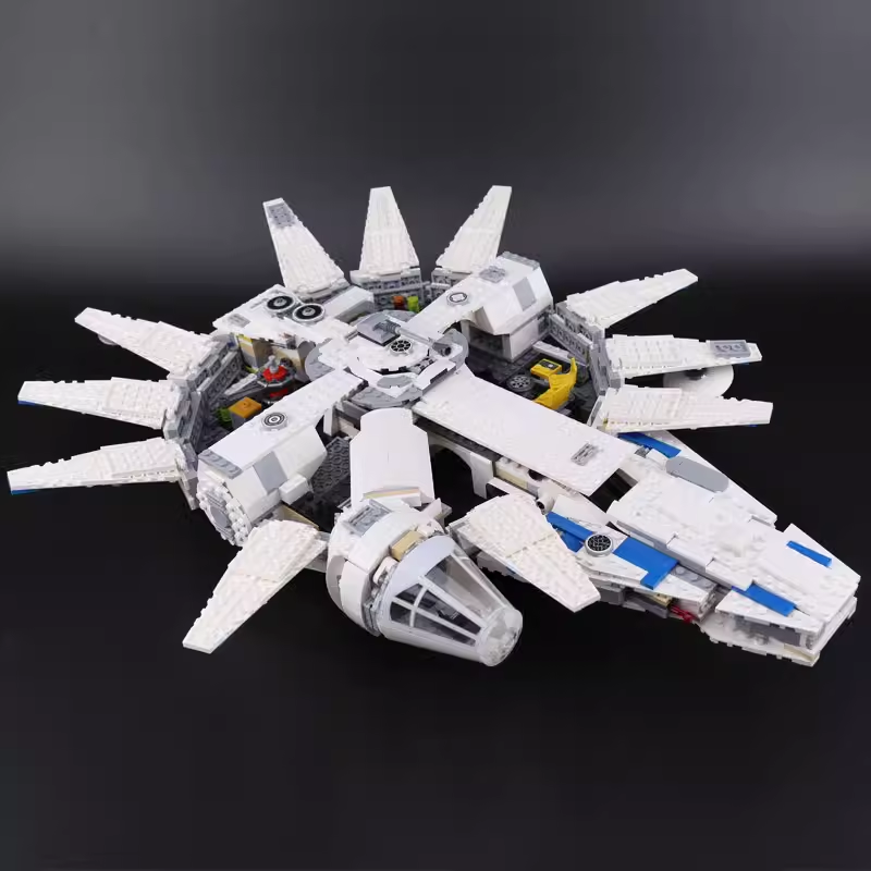 Kessel Run Millennium Falcon Star Wars Movie & Games 75212
