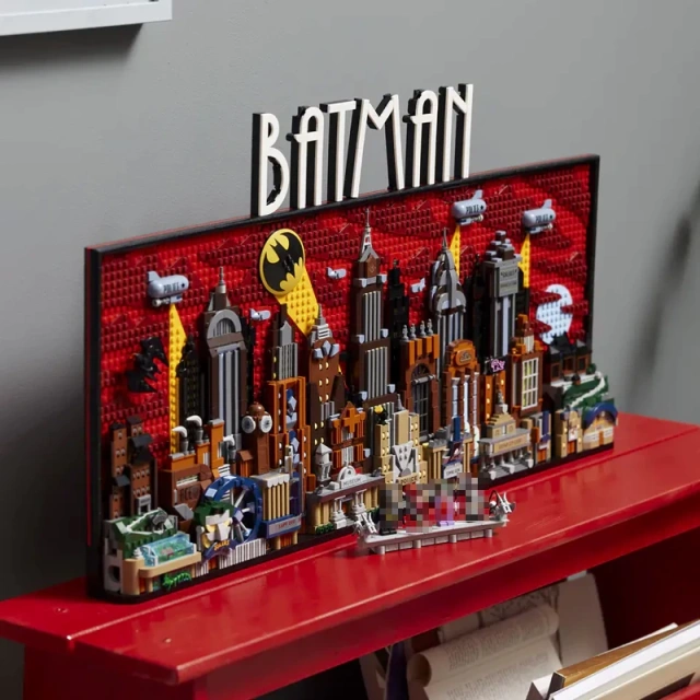 Batman: The Animated Series Gotham City Super Hero 76271
