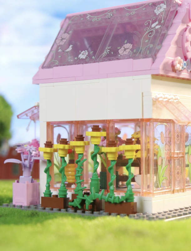 BaKa Creator Buildings Pink Cottage 706 PCS block toys 33223