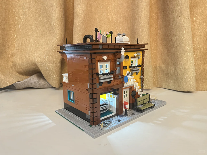 Xbert Creator Building Ashlef's 2-Story House 2284PCS block toys 66056