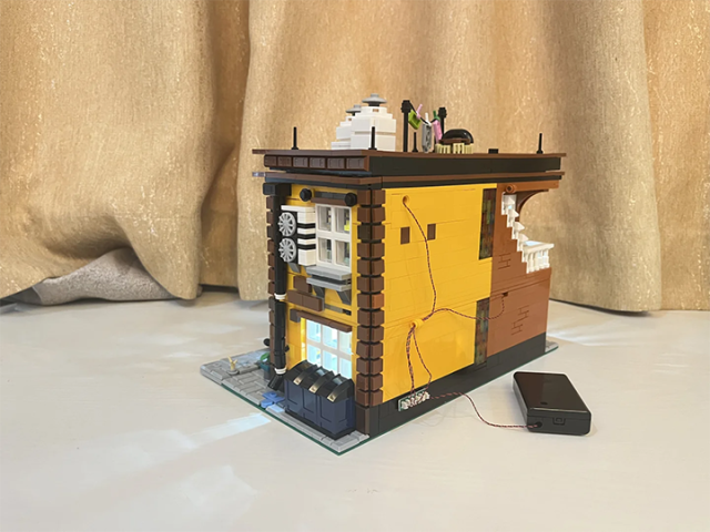 Xbert Creator Building Ashlef's 2-Story House 2284PCS block toys 66056