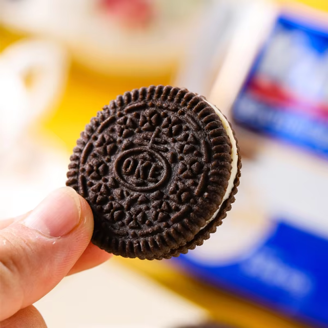 Chocolate filled cookies