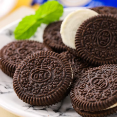 Chocolate filled cookies