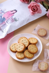 Salted egg yolk malt biscuits