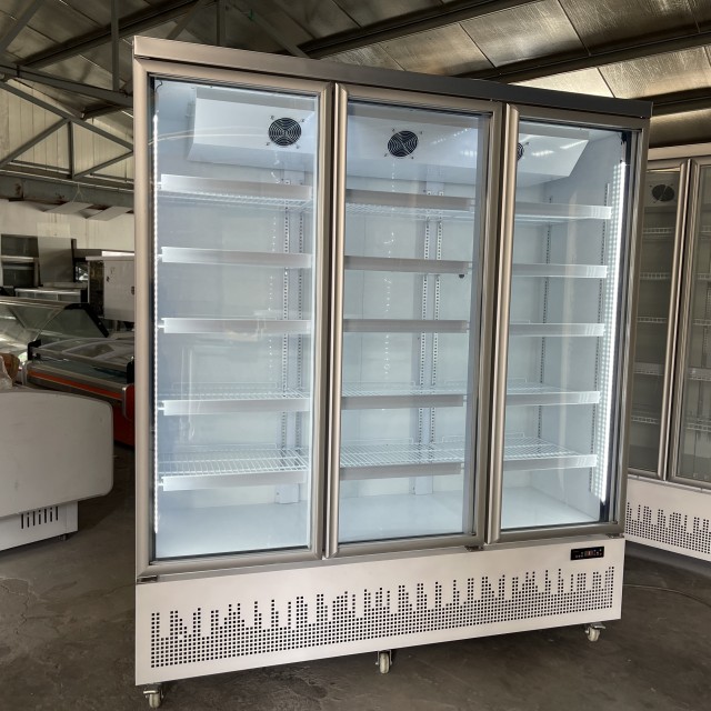 Display Vertical Freezer-Air cooling 3 Doors