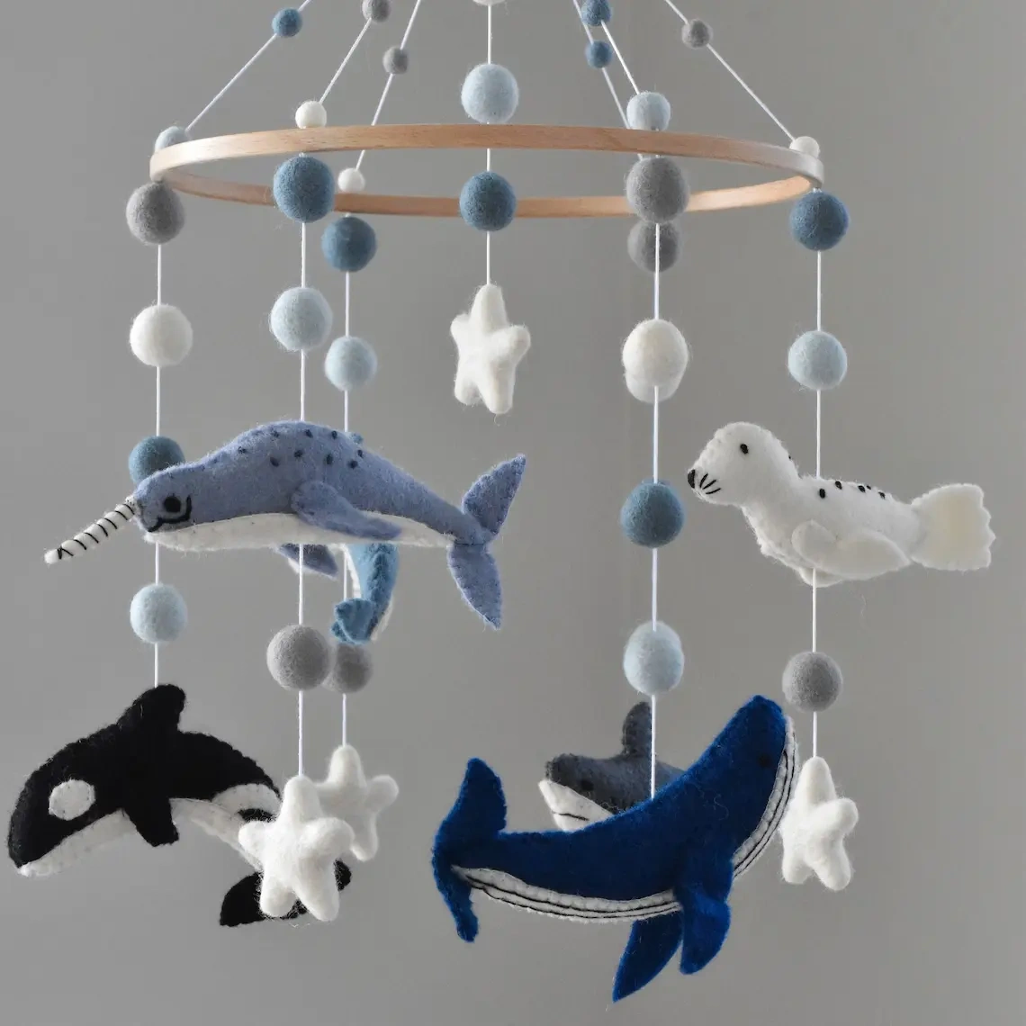 Neutral seal dolphin narwhal whale bebe nursery decor ocean animals musical felt ball baby mobiles for baby cot