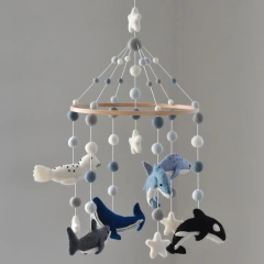 ديكور غرفة الأطفال على شكل فقمة محايدة أو دولفين أو حوت أو حيوانات المحيط أو كرة موسيقية من اللباد أو ألعاب متحركة للأطفال لسرير الطفل