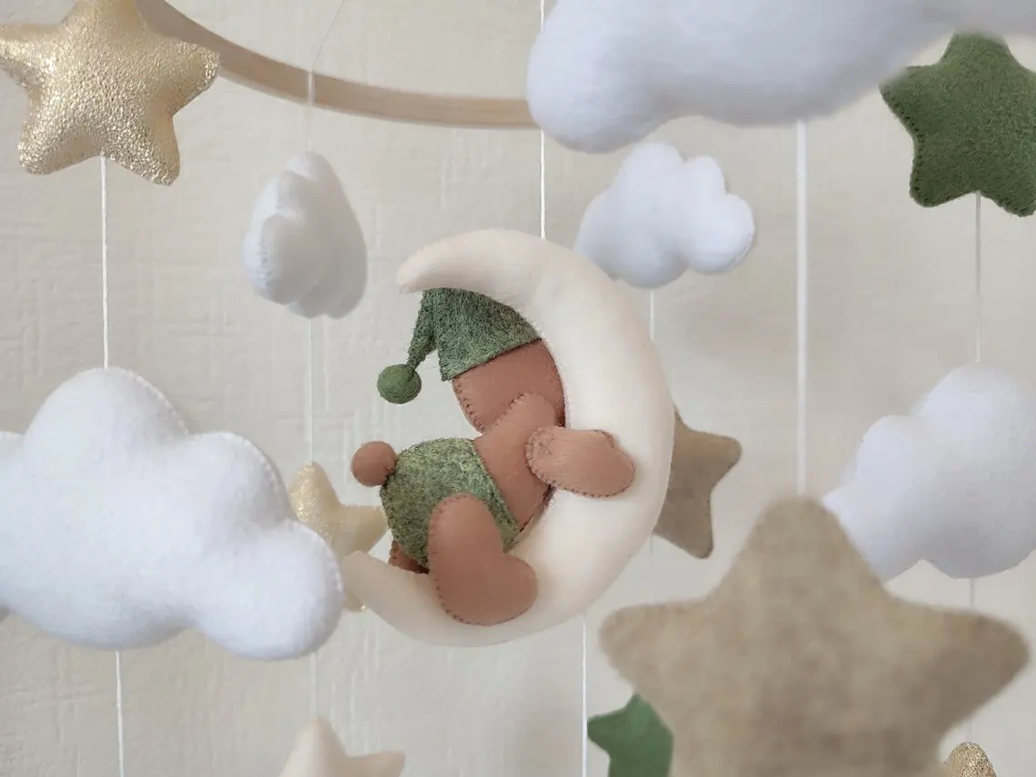 new premium baby products hanging decoration handmade toys nursery musical girl felt plush bear baby mobiles